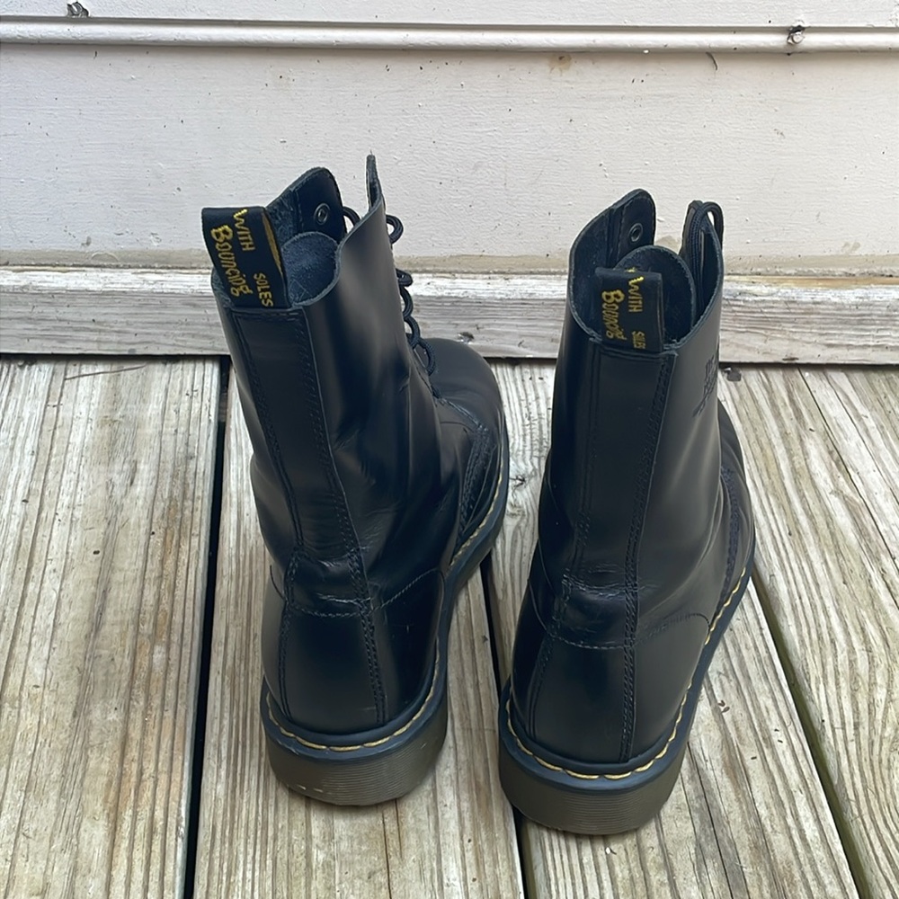 Dr. Martens 1460 Black Leather 8-Eye Lace-Up Boots Men’s US 10 / Women’s US 11 - Picture 4 of 16